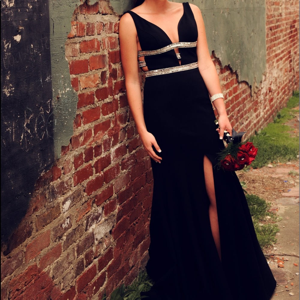 Sherri Hill prom dress - Picture 1 of 5